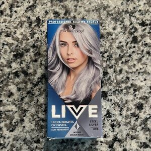 Cool-Toned Silver Hair Color with Soft Waves